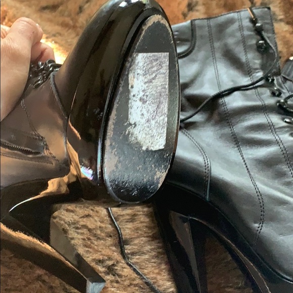 Burberry boots - Picture 5 of 12